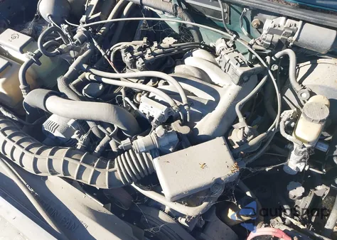 2000 Mazda B3000 Se/Tl from USA, damaged, VIN 4F4YR16V8YTM24383